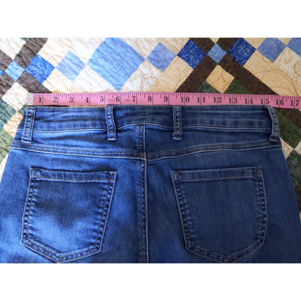 CAbi Women's 4 Medium Wash Boot Cut Jeans Style #333L Classic Denim - Picture 4 of 8